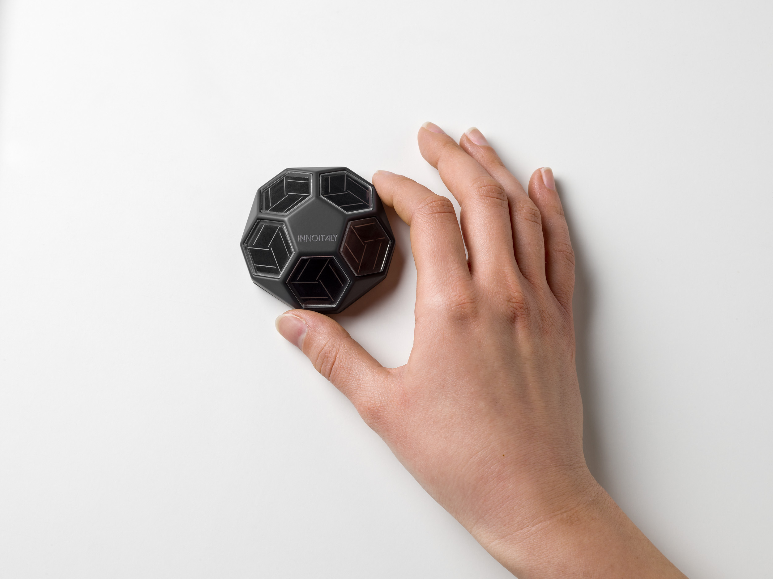 Ultra-low energy consumption and energy-independent sensor with solar cell dome.